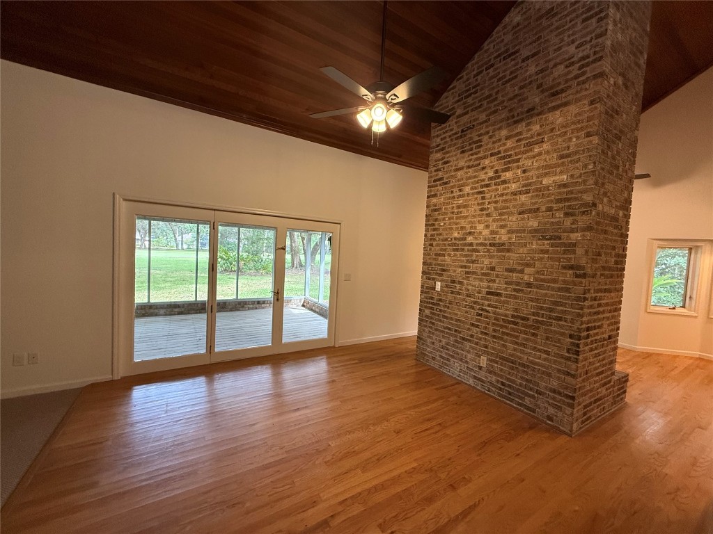 2413 LOS ROBLES DRIVE