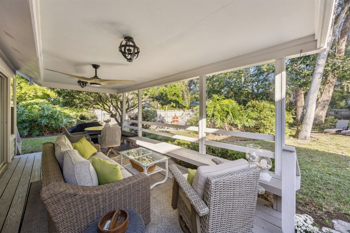 1558 PLANTATION OAKS TERRACE