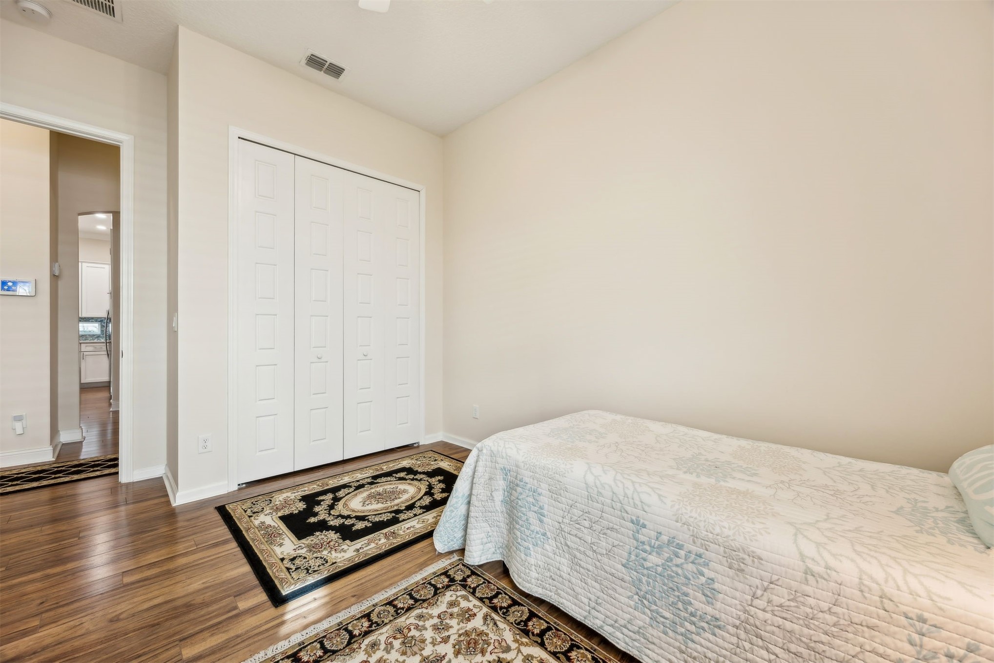 2806 TURTLE SHORES DRIVE