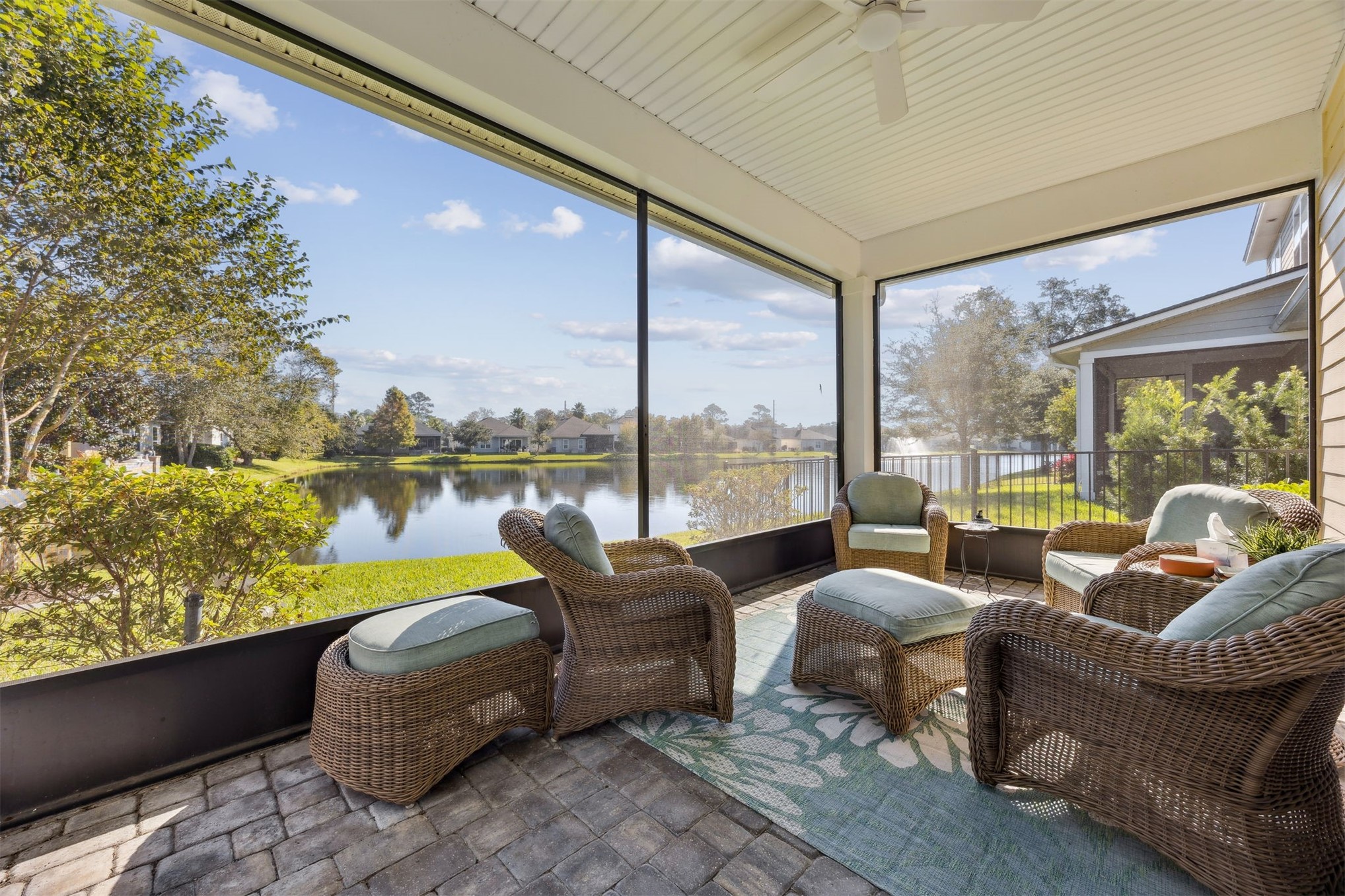 2806 TURTLE SHORES DRIVE