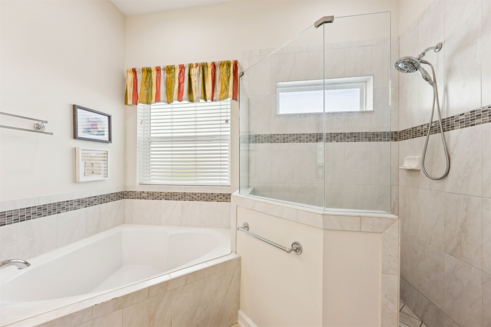 2806 TURTLE SHORES DRIVE