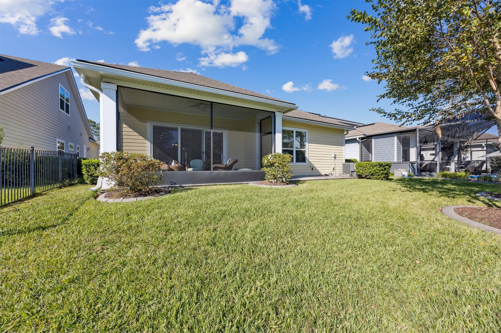2806 TURTLE SHORES DRIVE