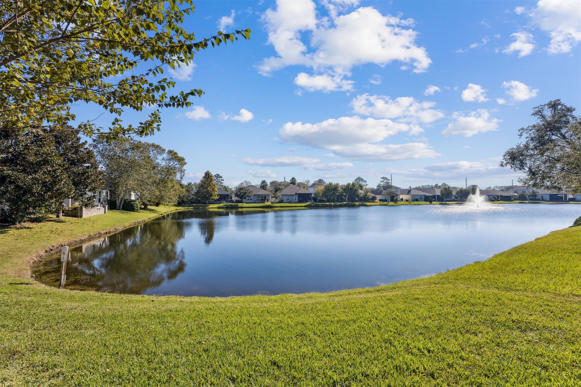 2806 TURTLE SHORES DRIVE