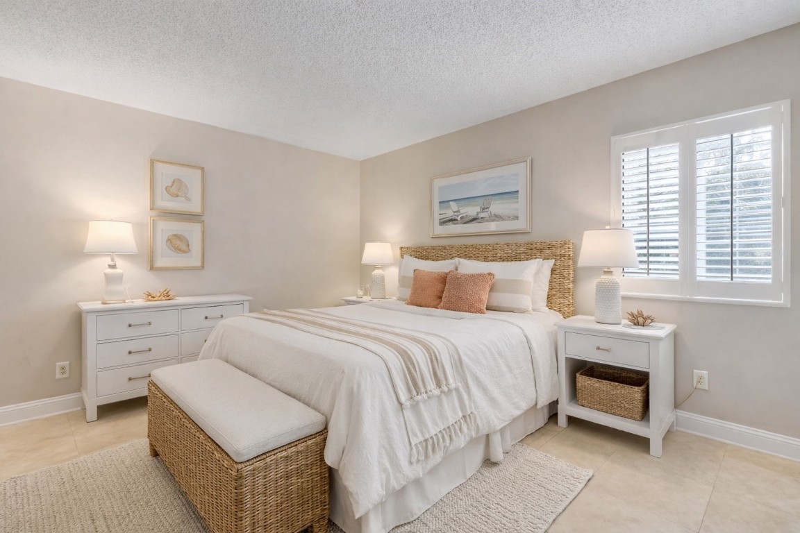 2122 BEACH WOOD ROAD 2122