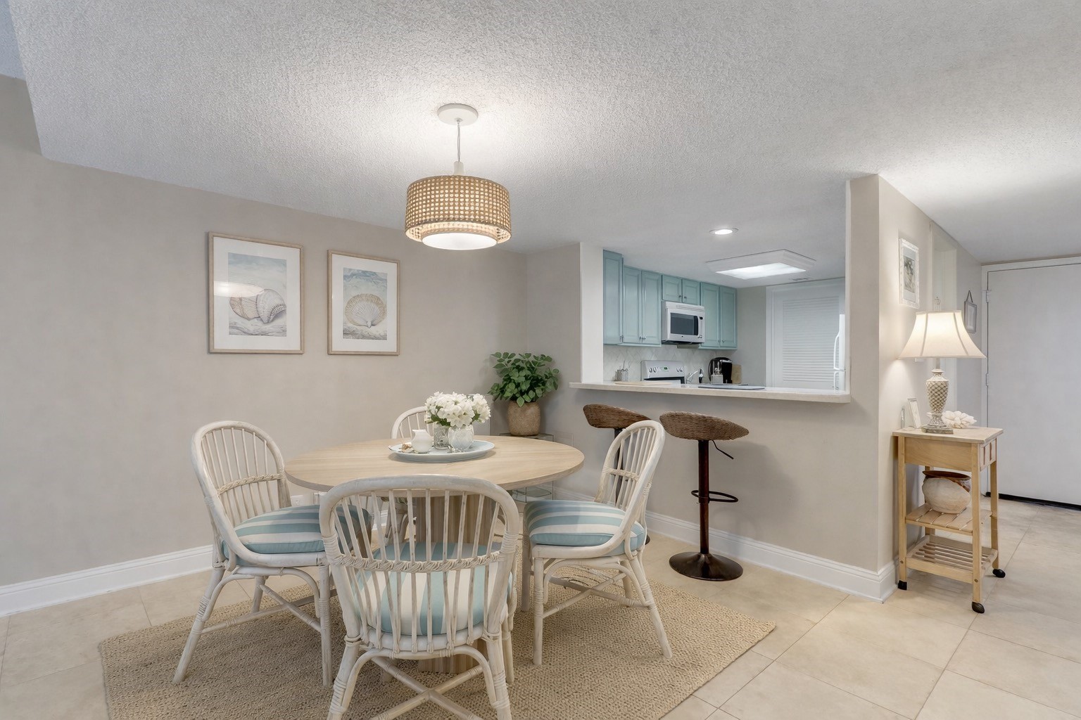 2122 BEACH WOOD ROAD 2122