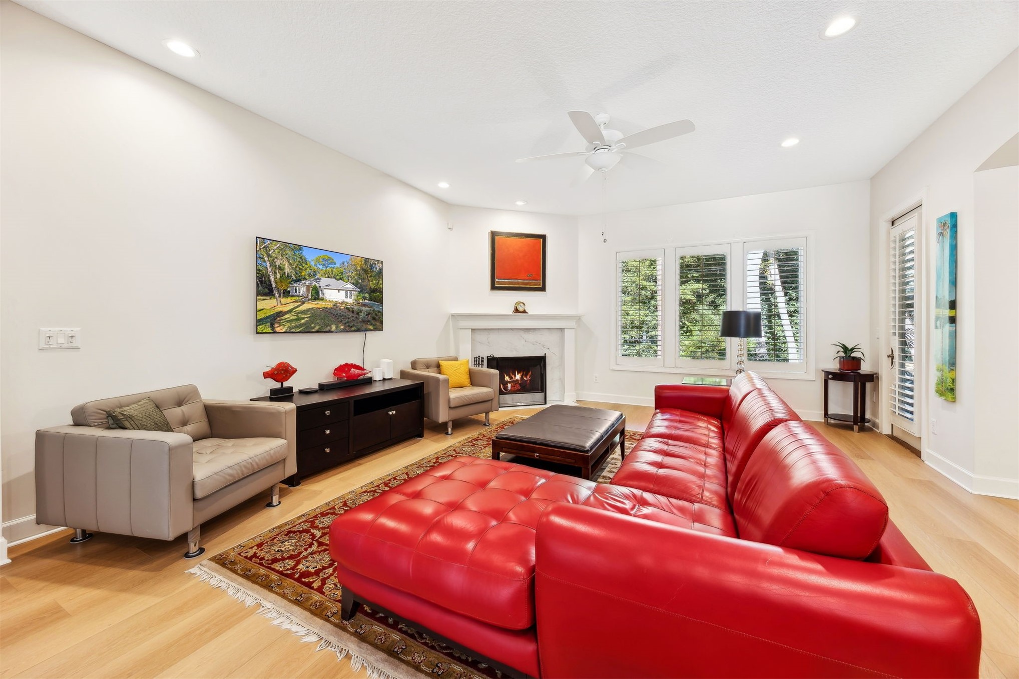 4 MOSS OAKS DRIVE