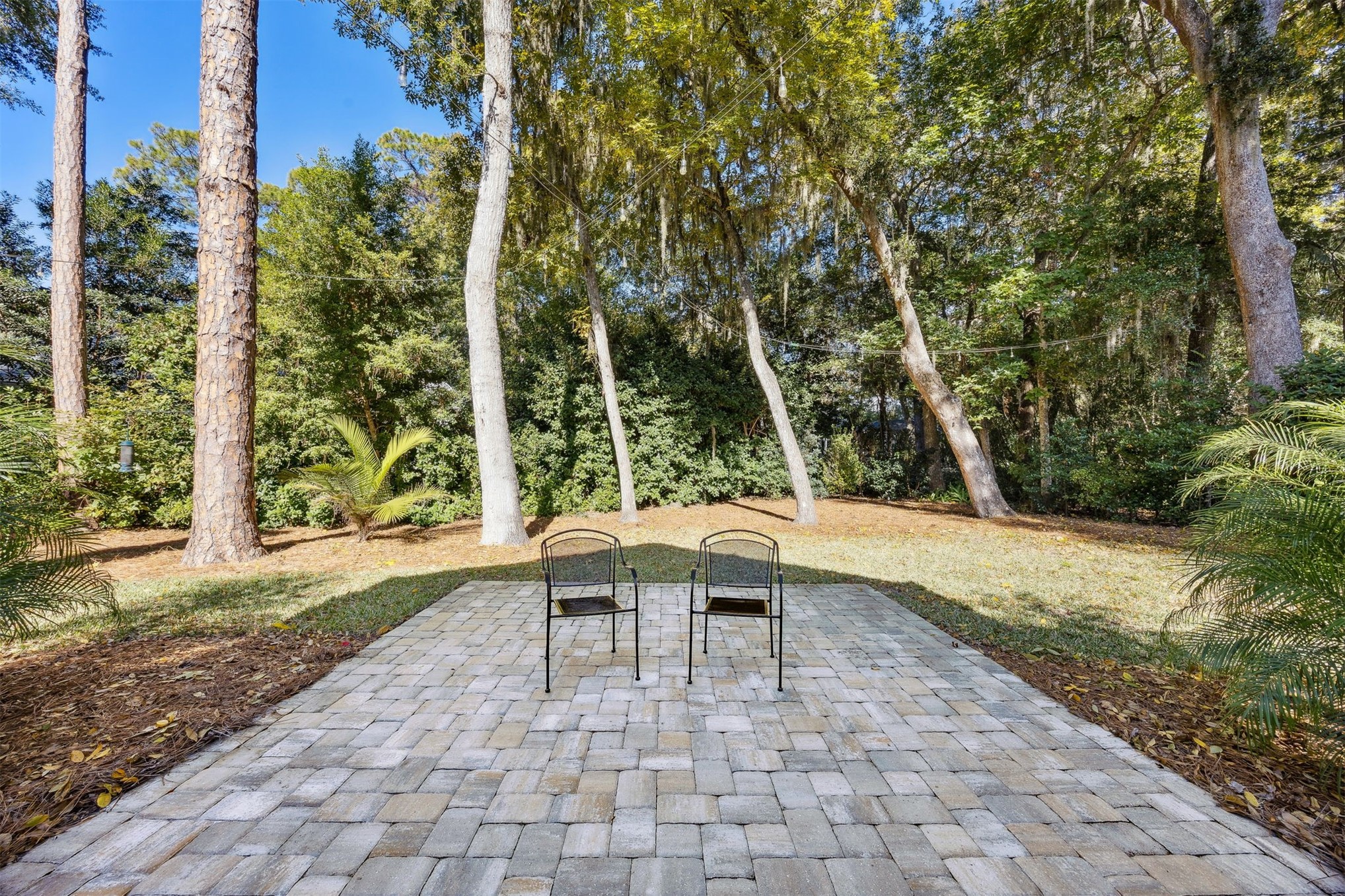 4 MOSS OAKS DRIVE