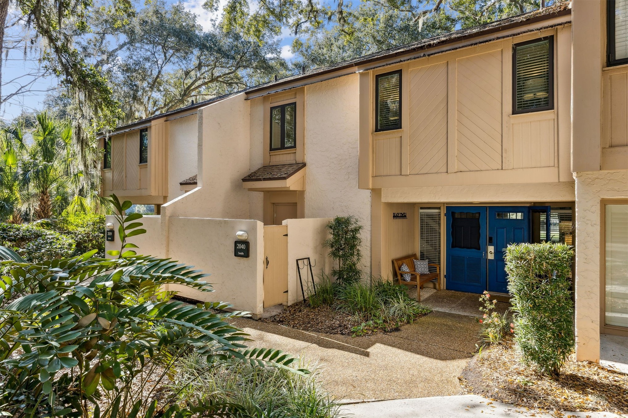 2040 BEACH WOOD ROAD 2040