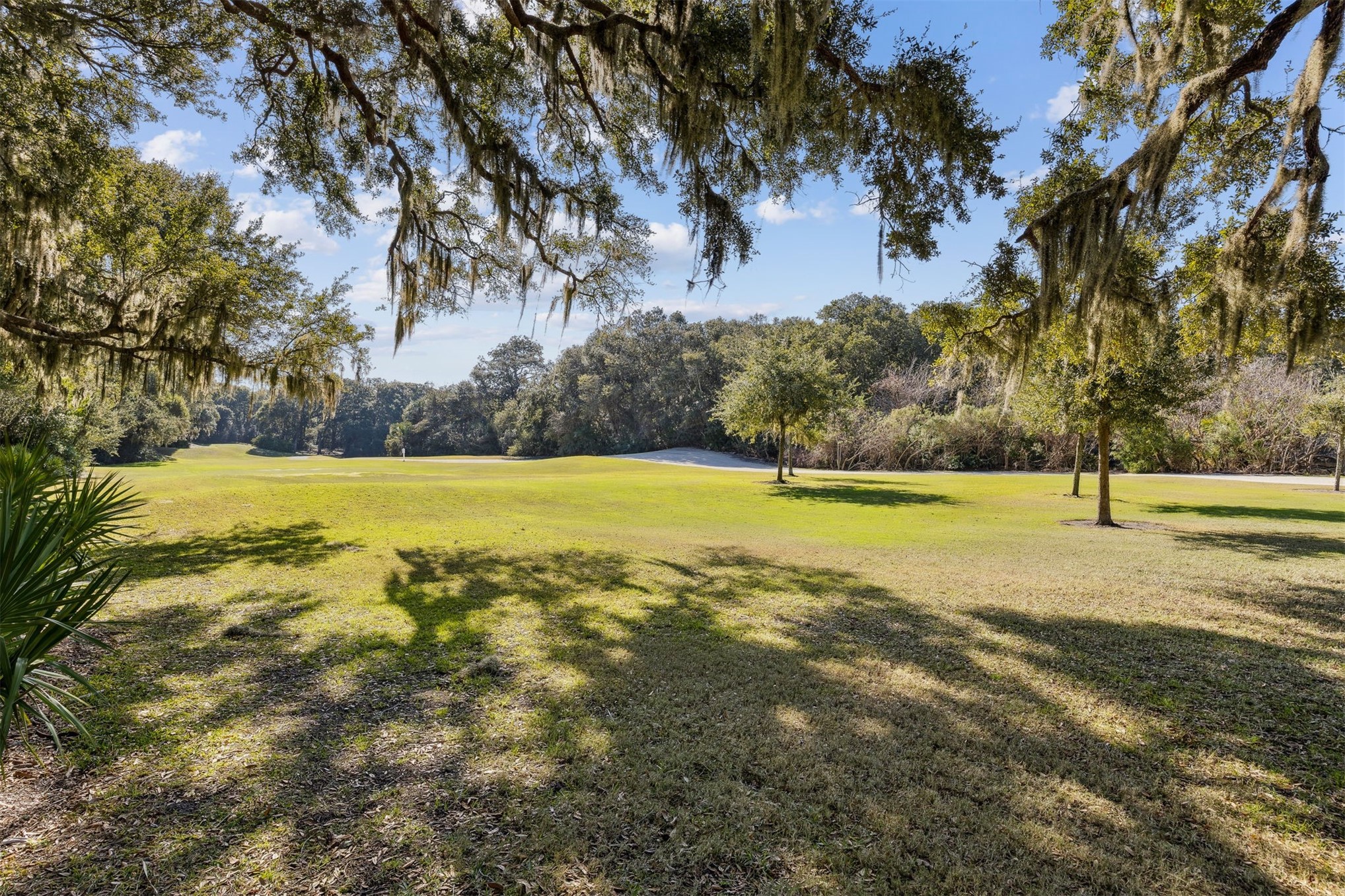 2040 BEACH WOOD ROAD 2040