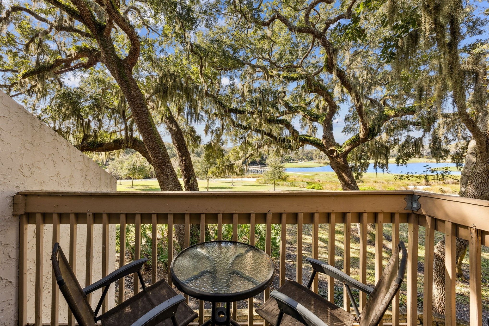 2040 BEACH WOOD ROAD 2040