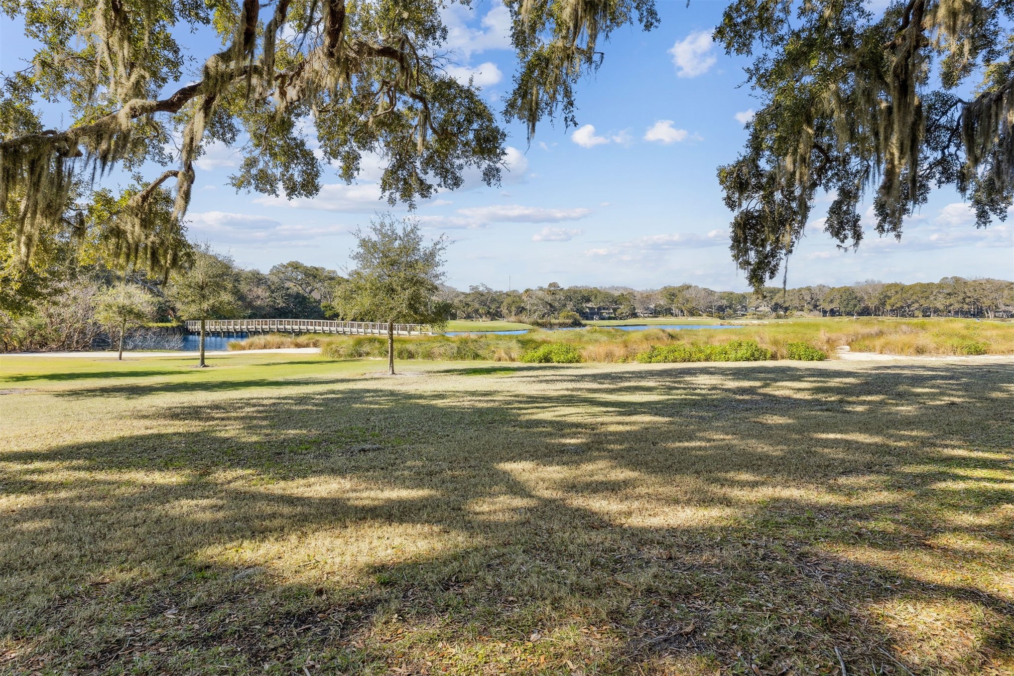 2040 BEACH WOOD ROAD 2040
