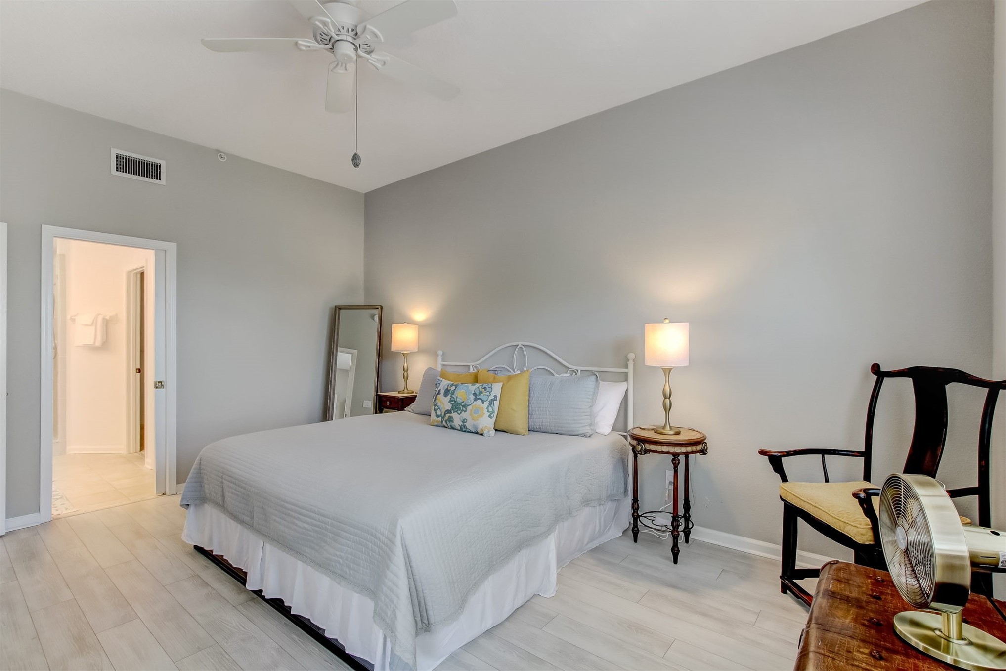 403 TARPON AVENUE 101