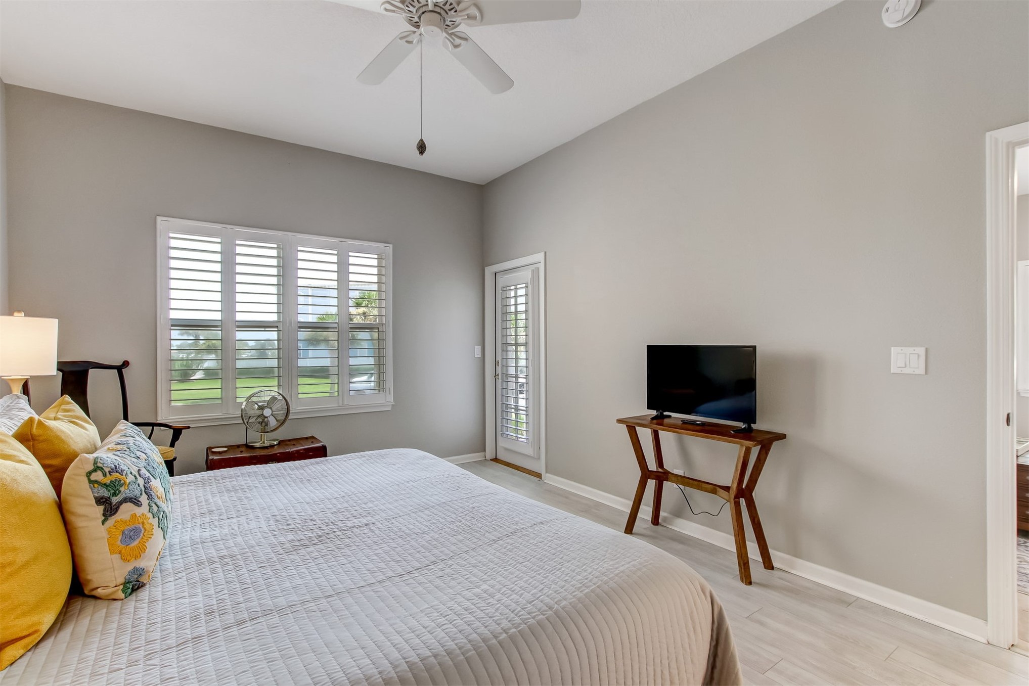 403 TARPON AVENUE 101