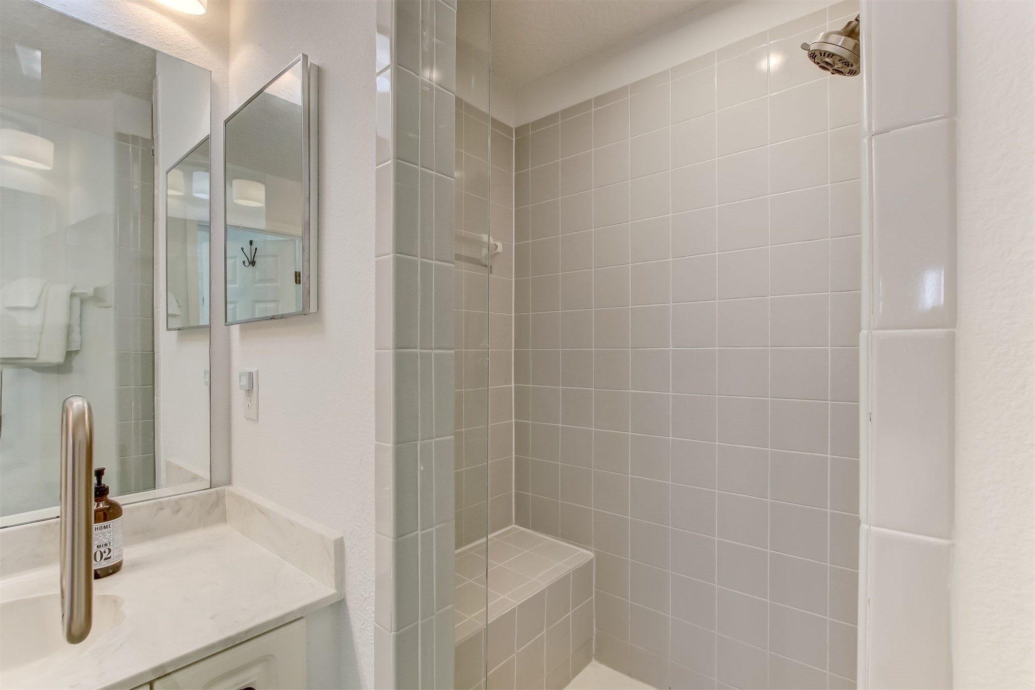 403 TARPON AVENUE 101