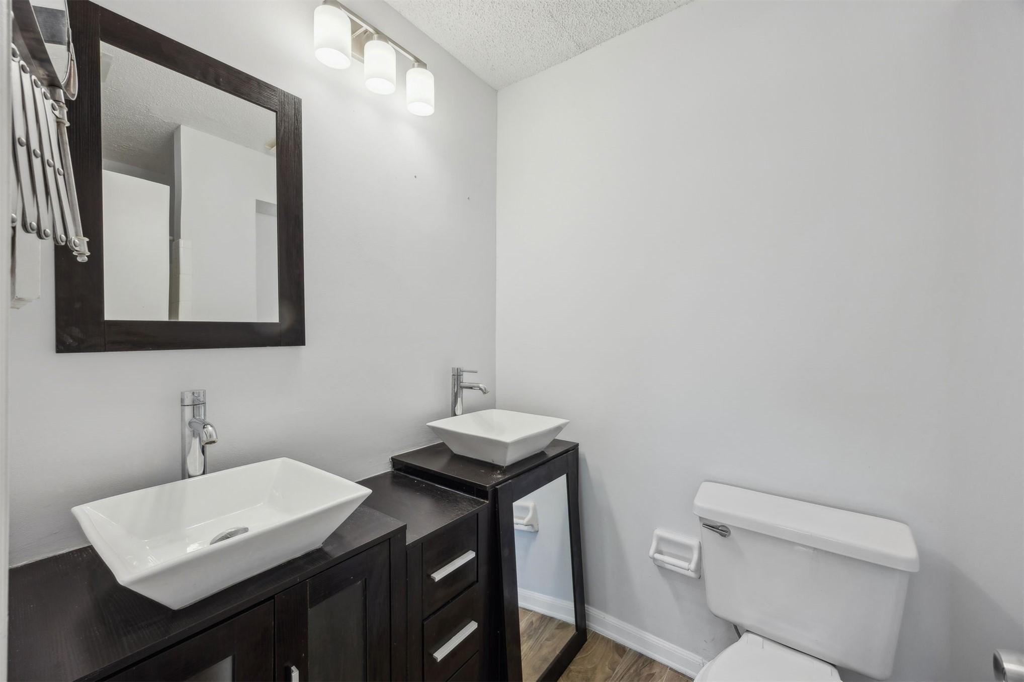 1083 E SEA HAWK DRIVE 1083