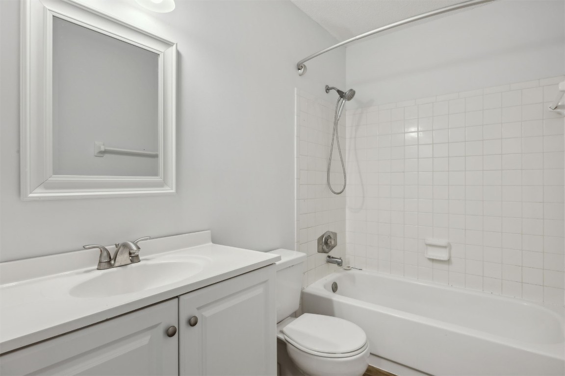 1083 E SEA HAWK DRIVE 1083