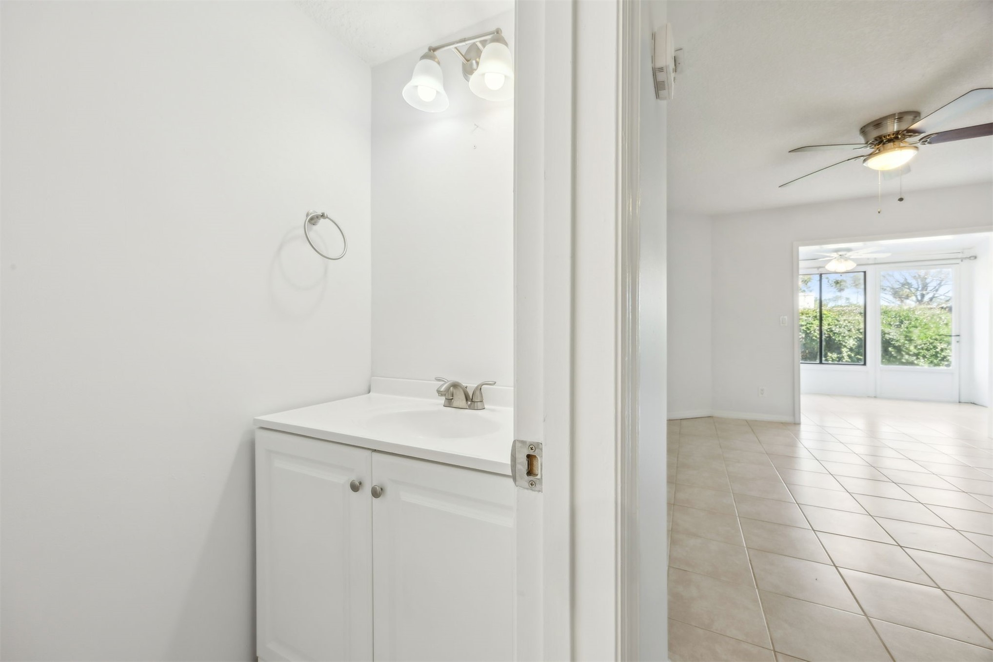 1083 E SEA HAWK DRIVE 1083