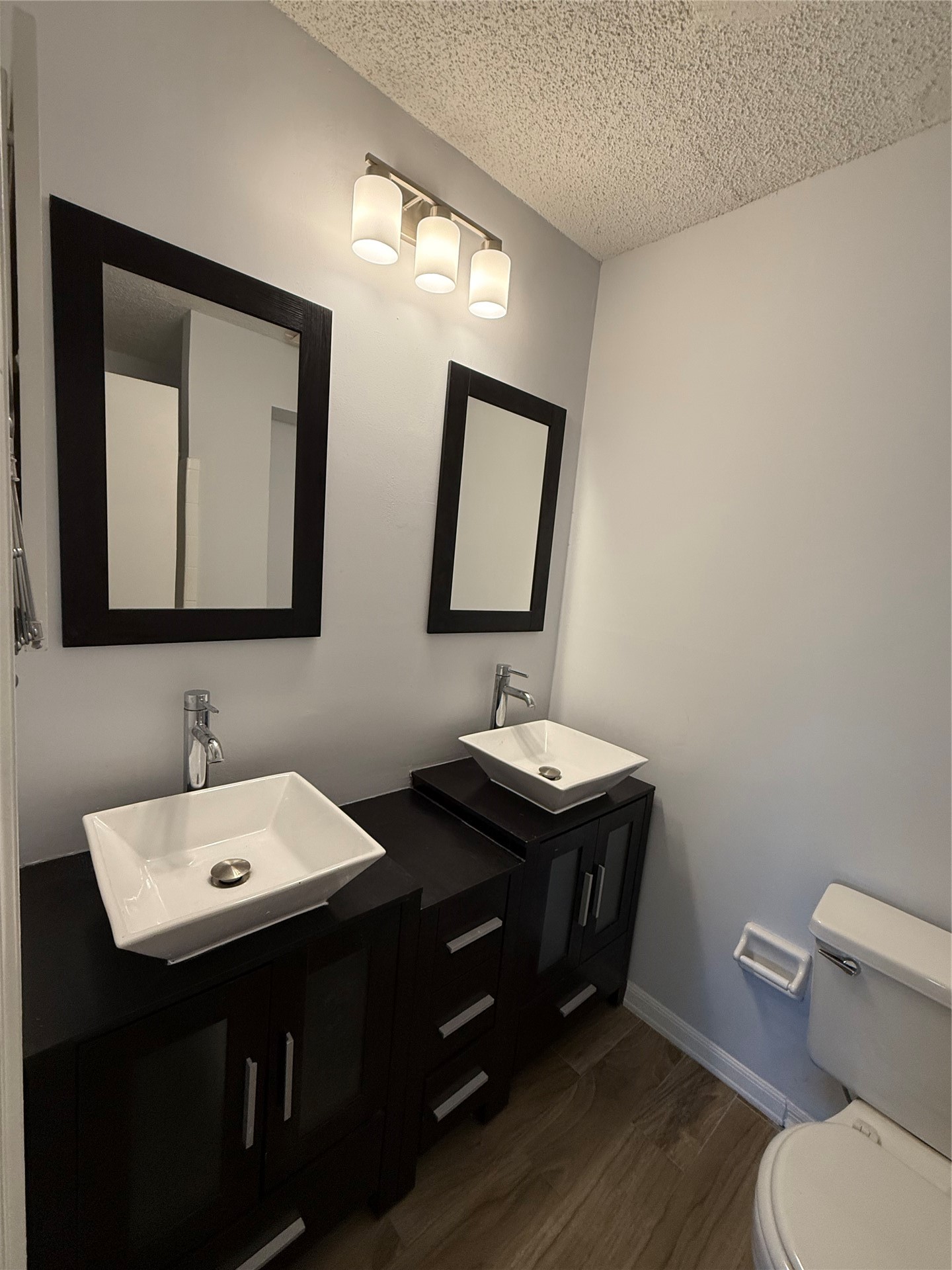 1083 E SEA HAWK DRIVE 1083