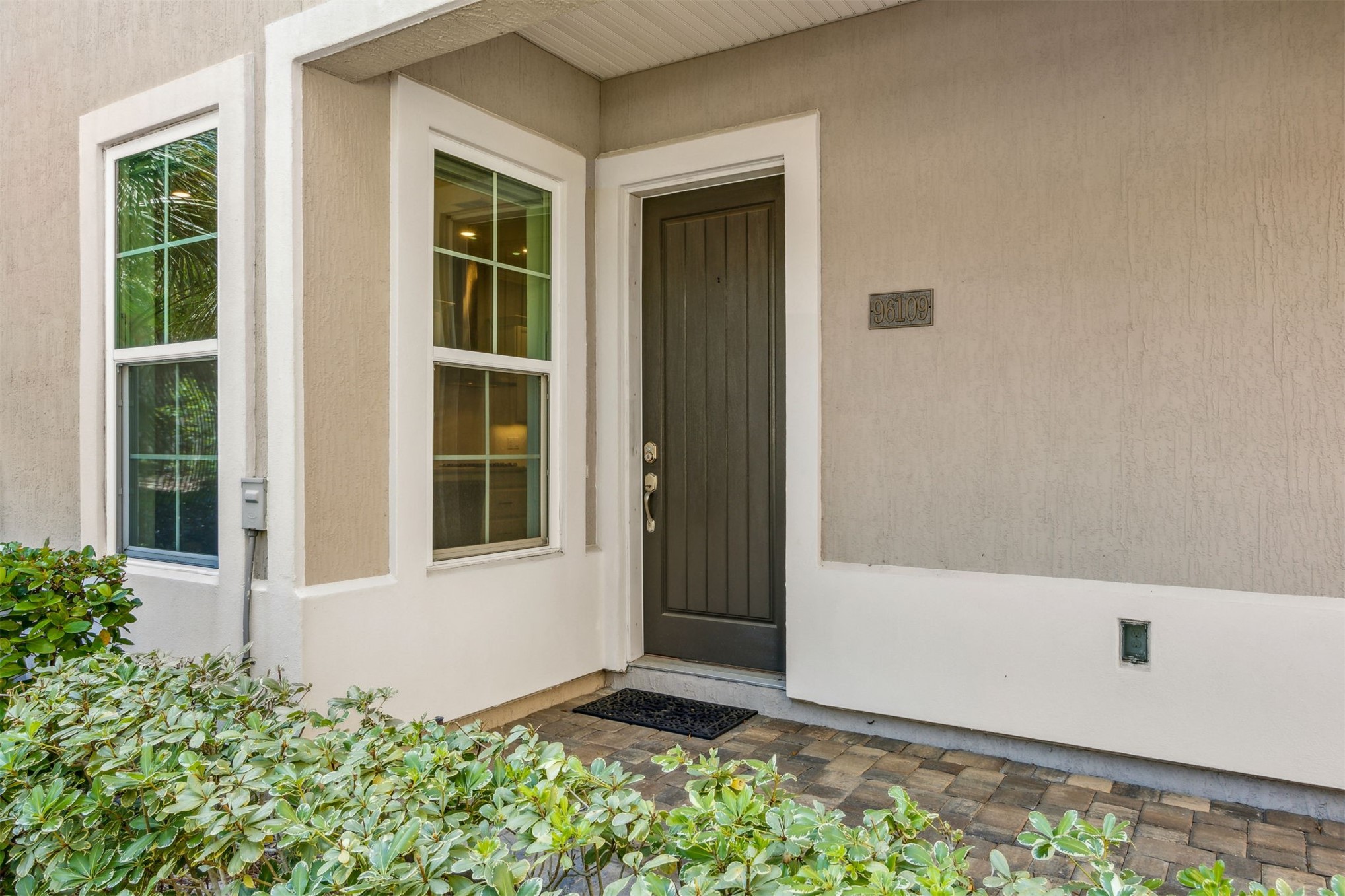 96109 HANGING MOSS DRIVE