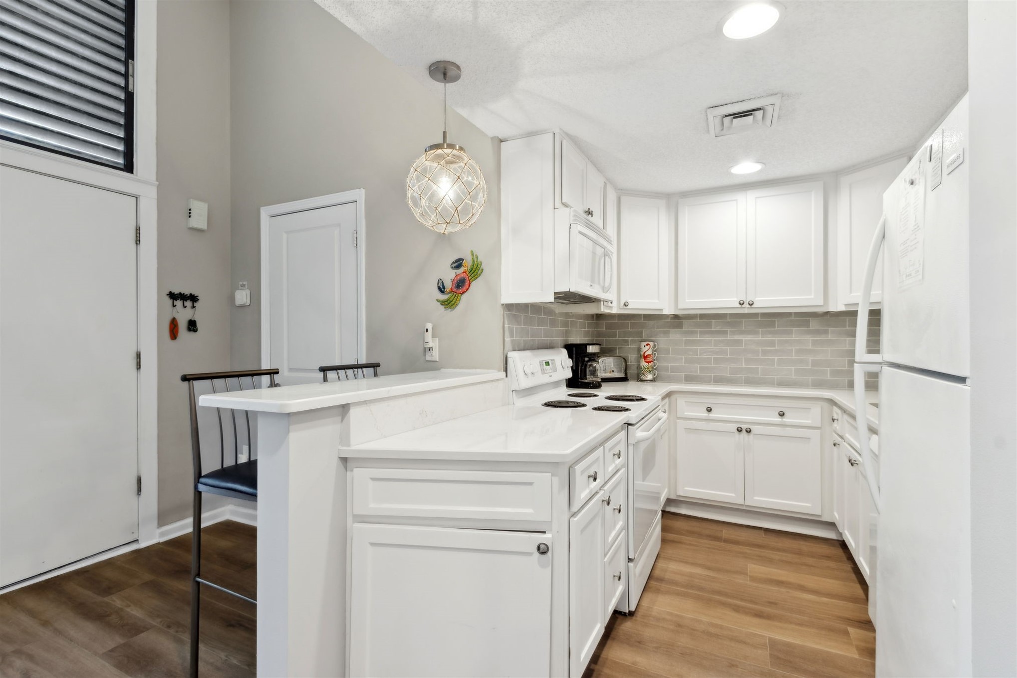 1123 BEACH WALKER ROAD 1123