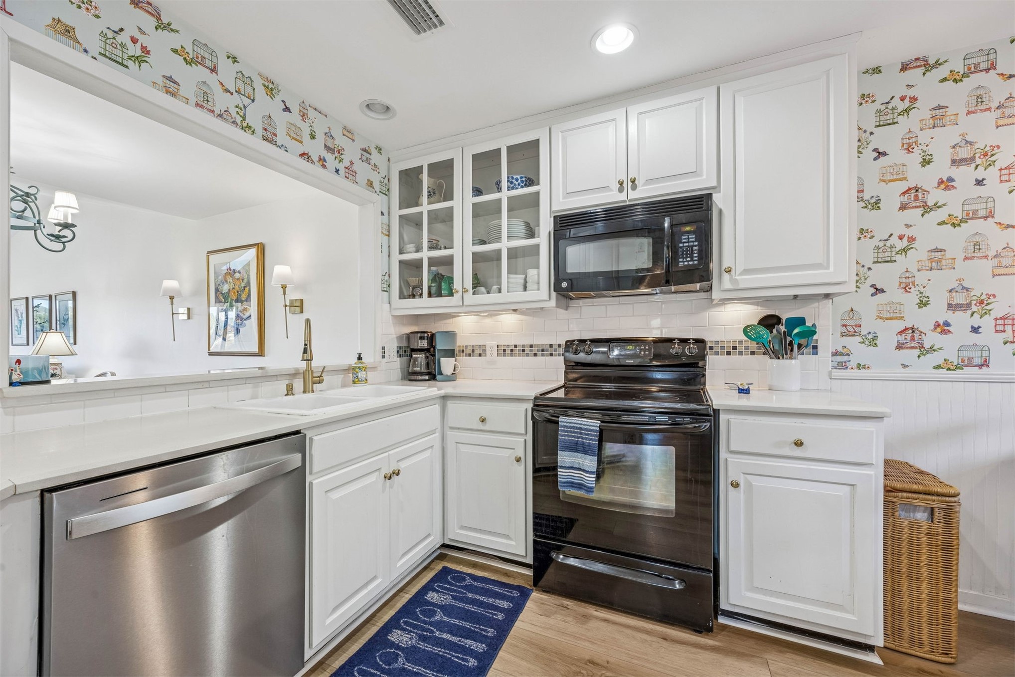 2412 BOXWOOD LANE 2412