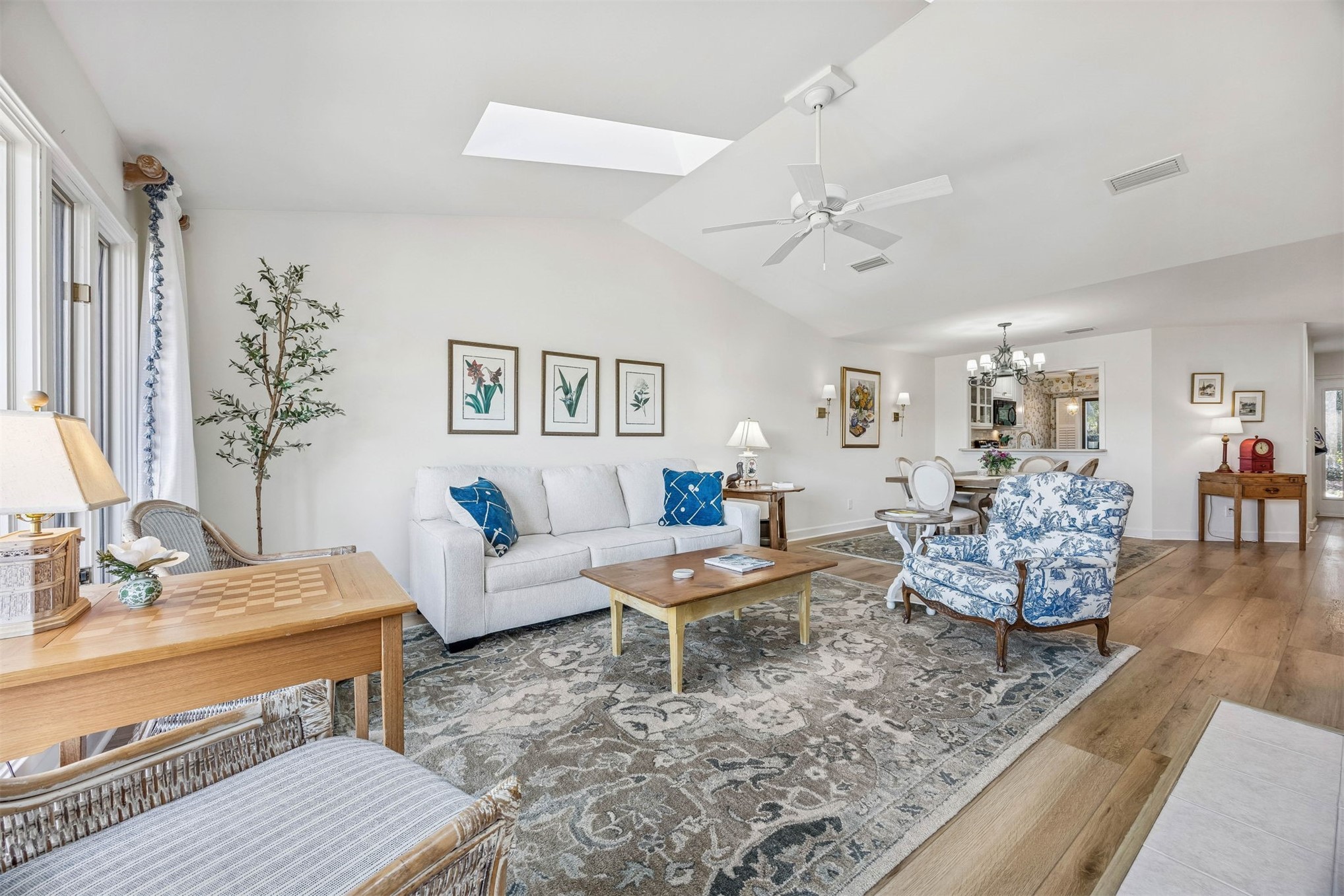 2412 BOXWOOD LANE 2412
