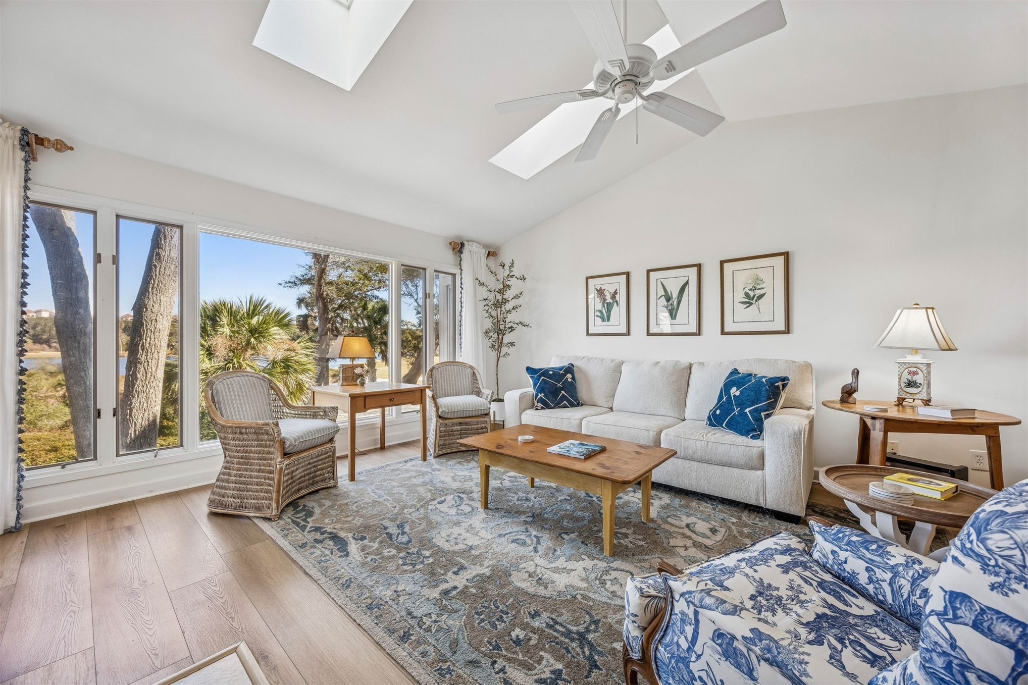 2412 BOXWOOD LANE 2412