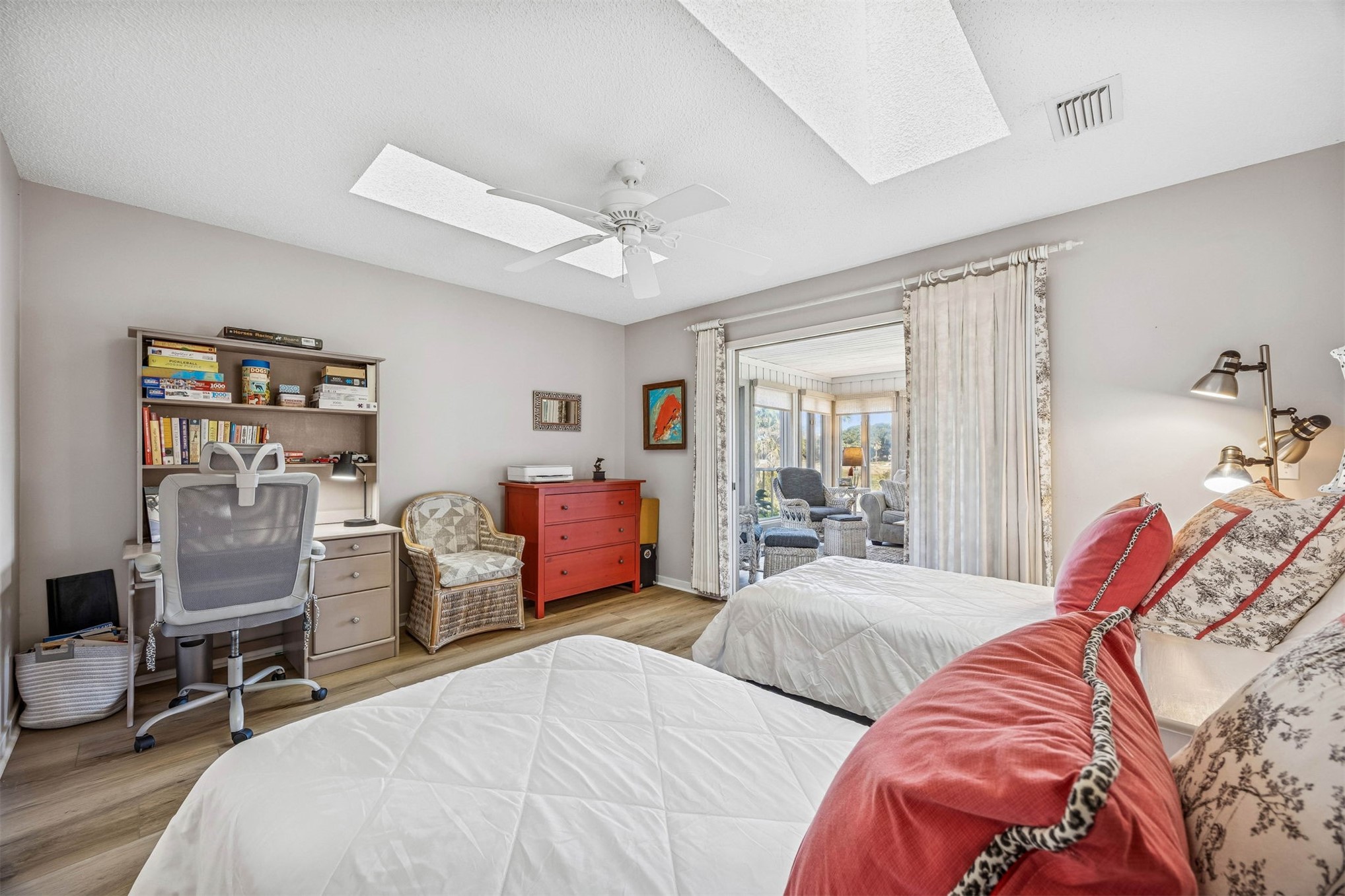 2412 BOXWOOD LANE 2412