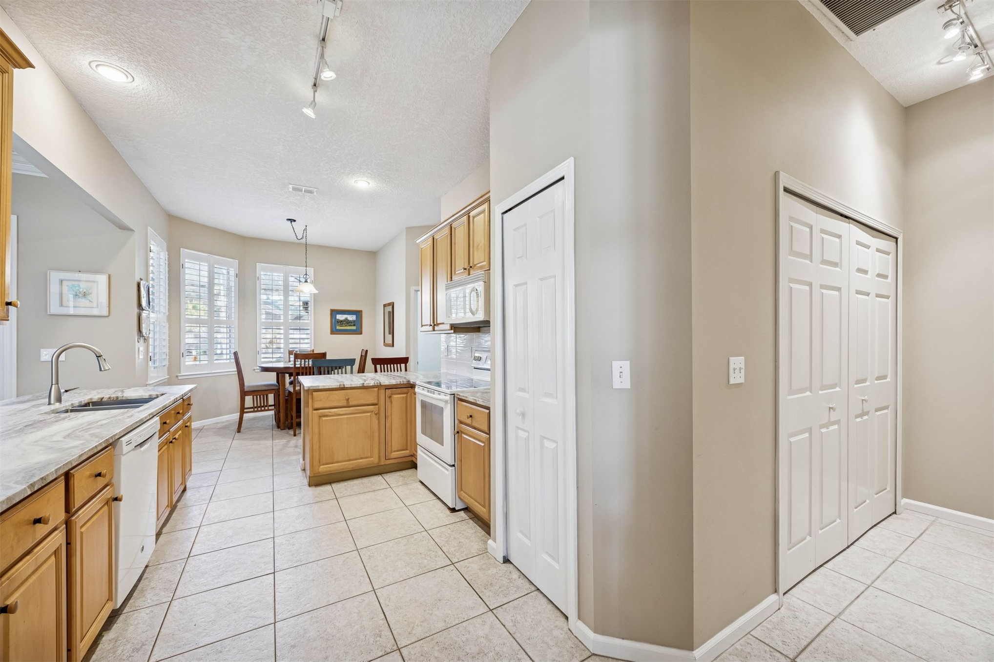 96285 LIGHT WIND DRIVE