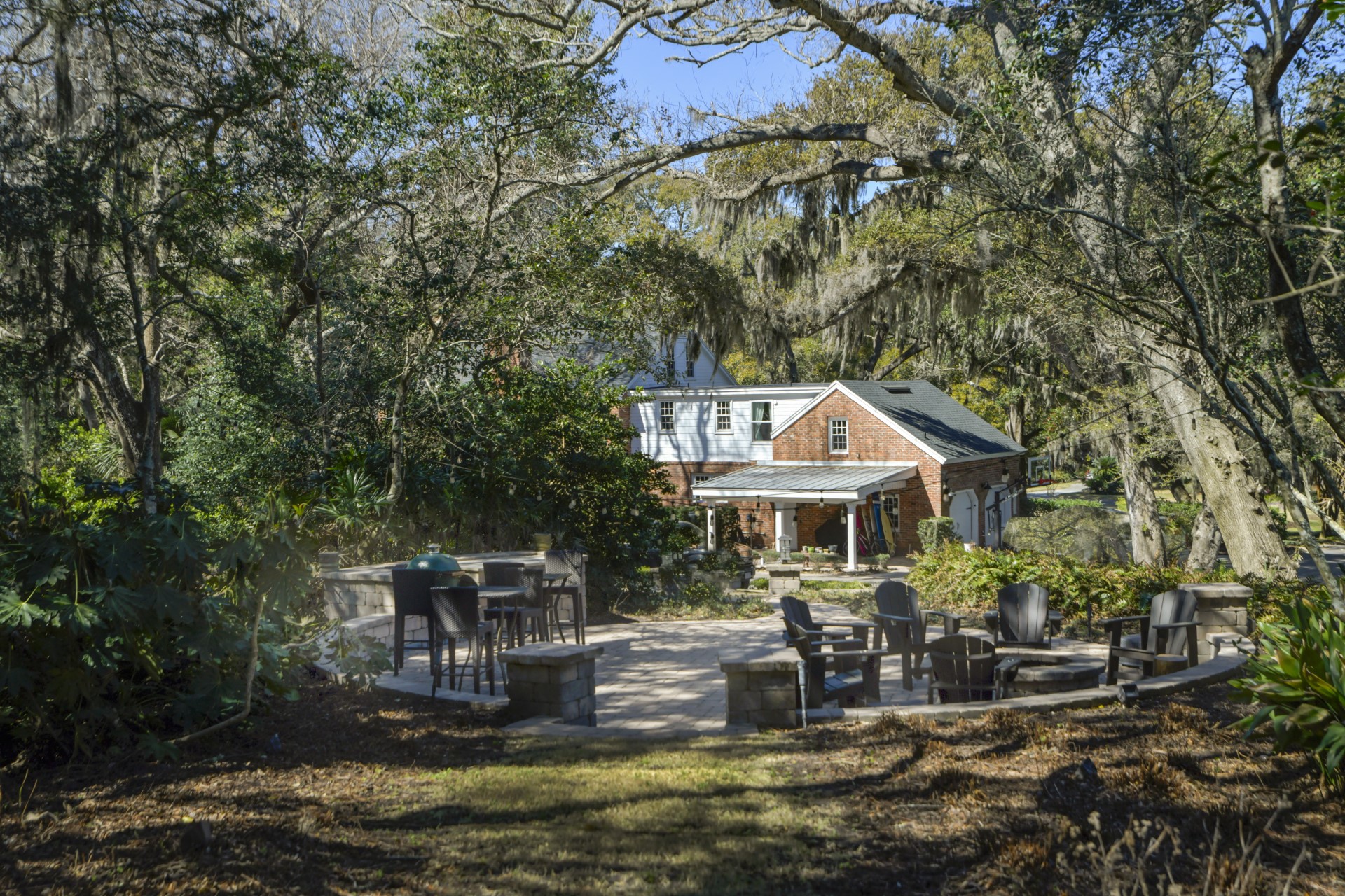 1814 HIGHLAND DRIVE
