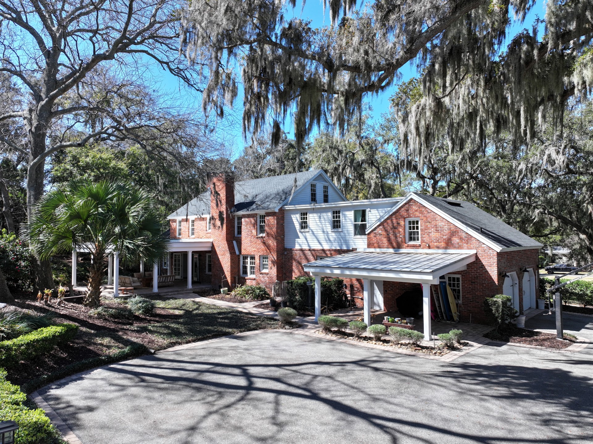 1814 HIGHLAND DRIVE