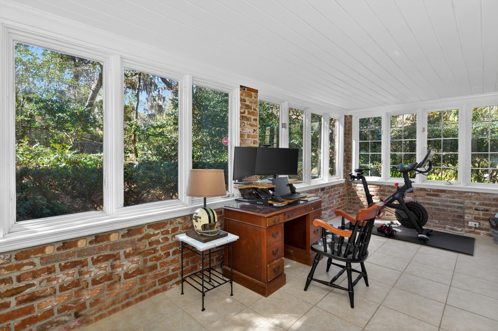1814 HIGHLAND DRIVE