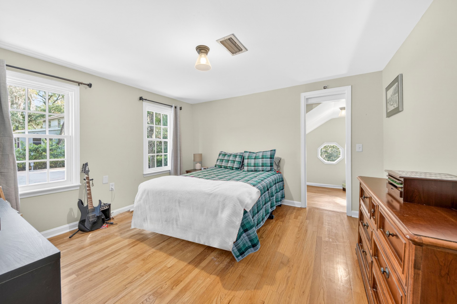 1814 HIGHLAND DRIVE