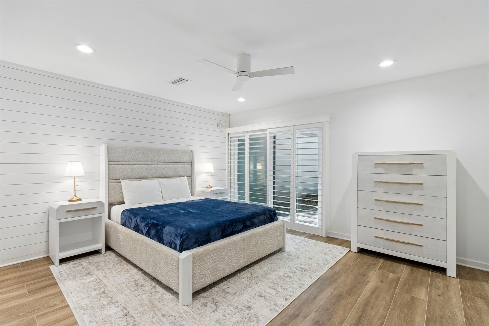 3211 SEA MARSH ROAD 3211