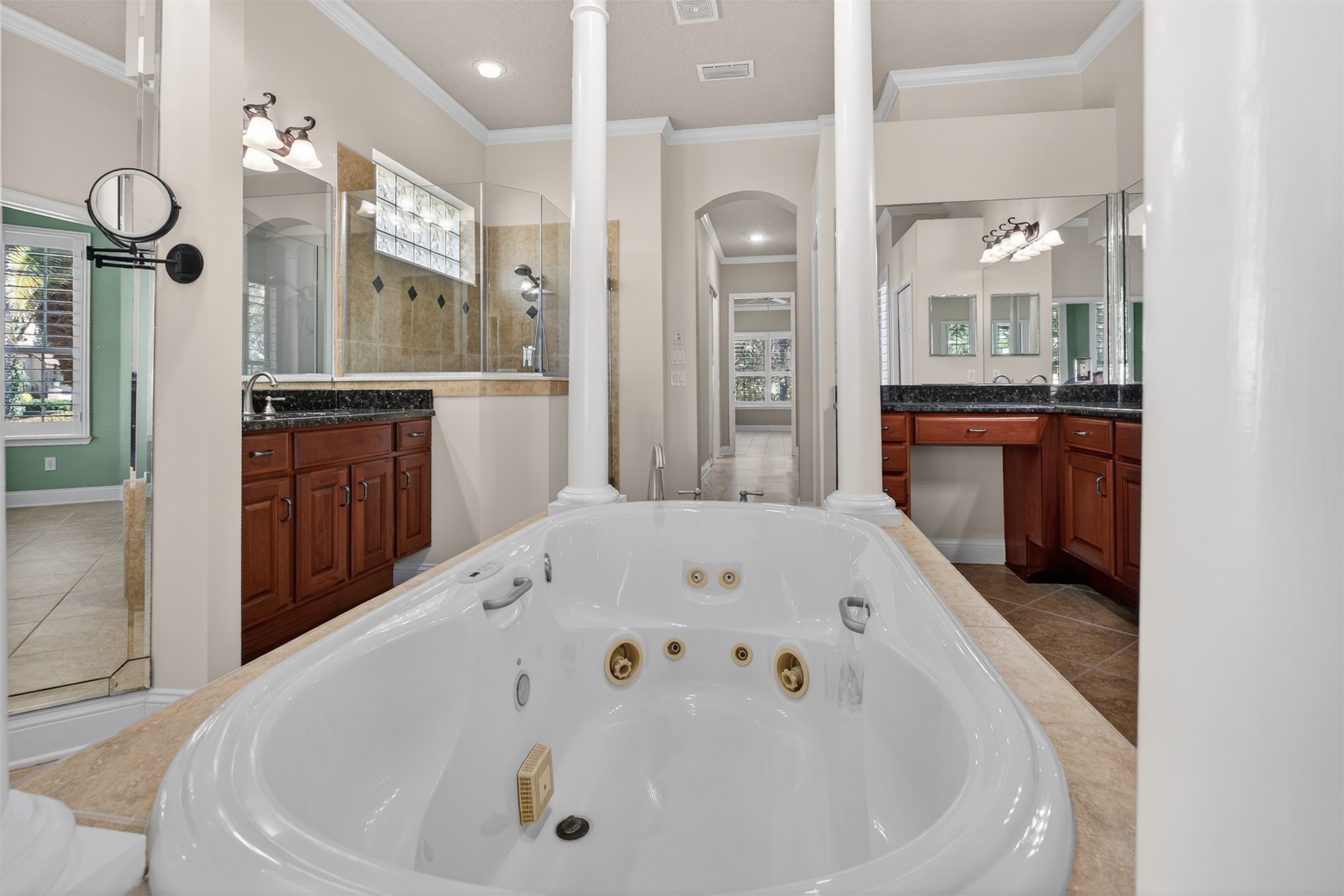 95205 AMELIA NATIONAL