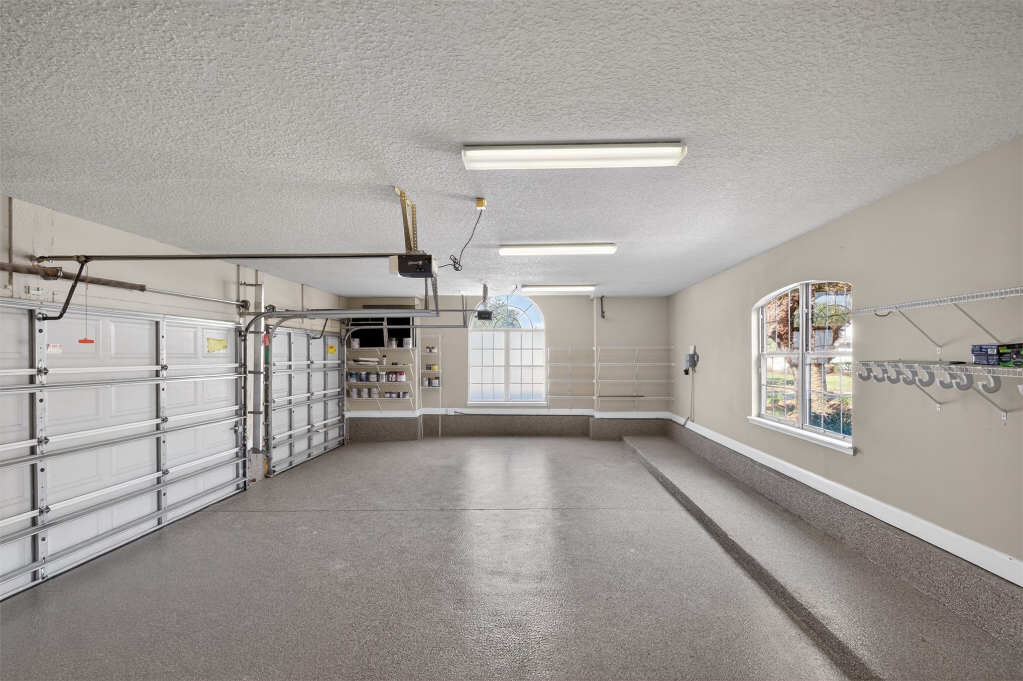 95205 AMELIA NATIONAL