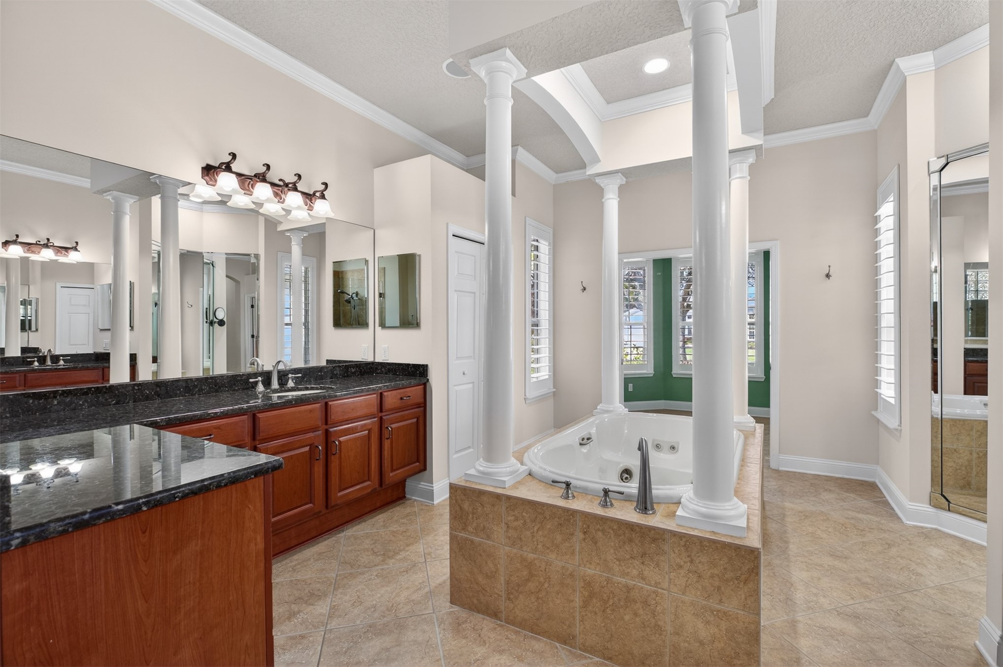 95205 AMELIA NATIONAL