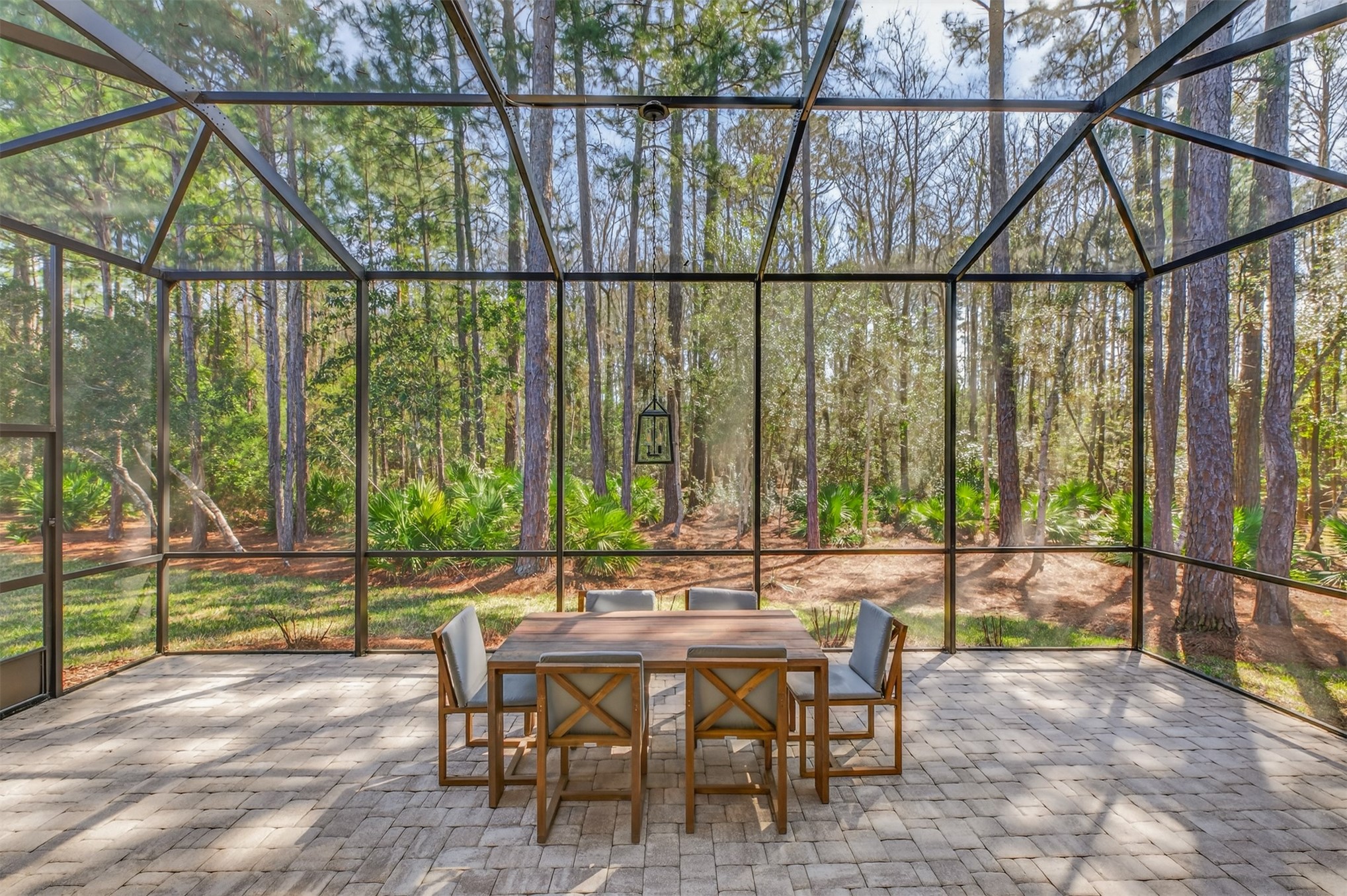 95205 AMELIA NATIONAL