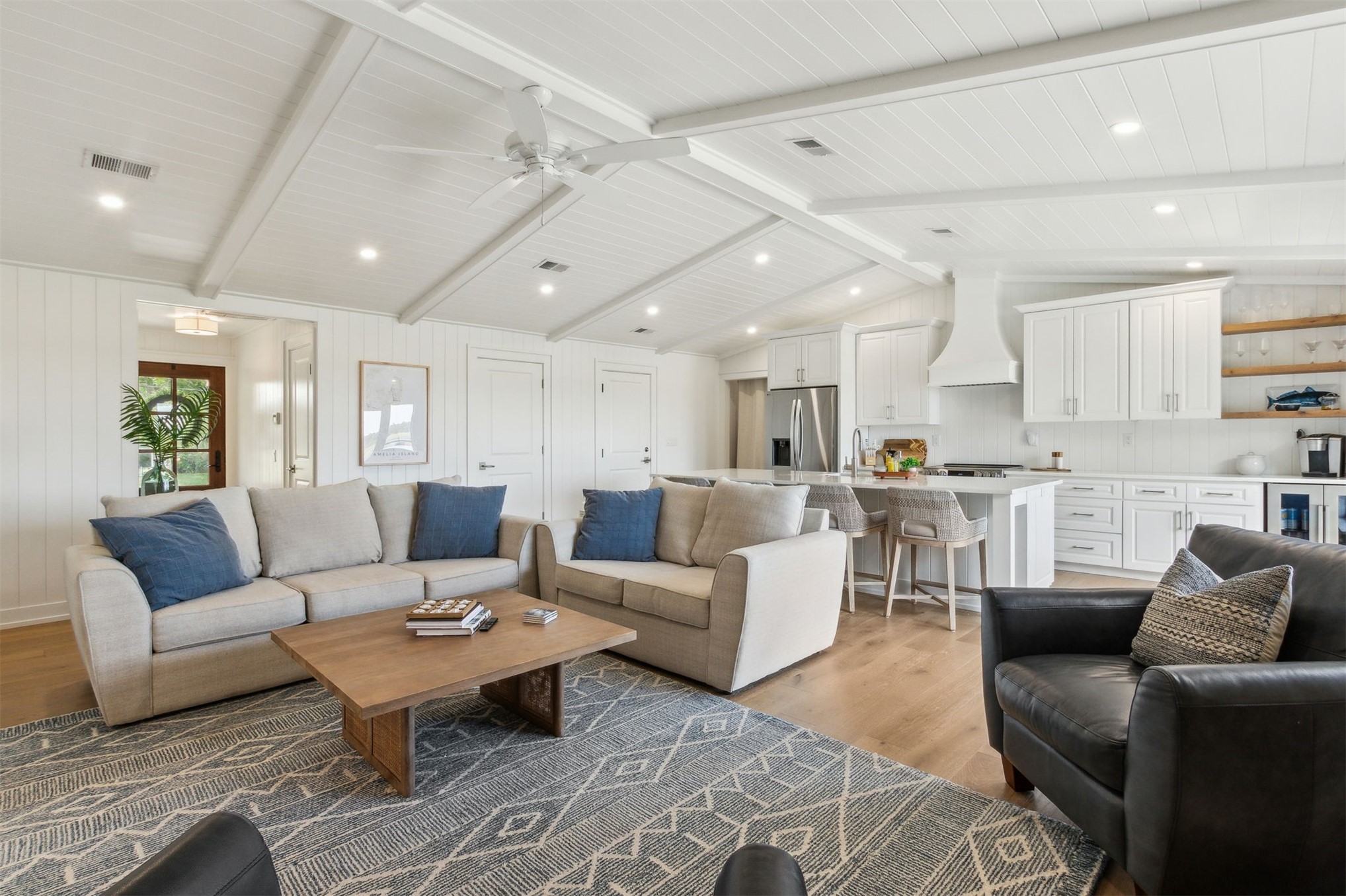 1421 HIGHLAND DRIVE