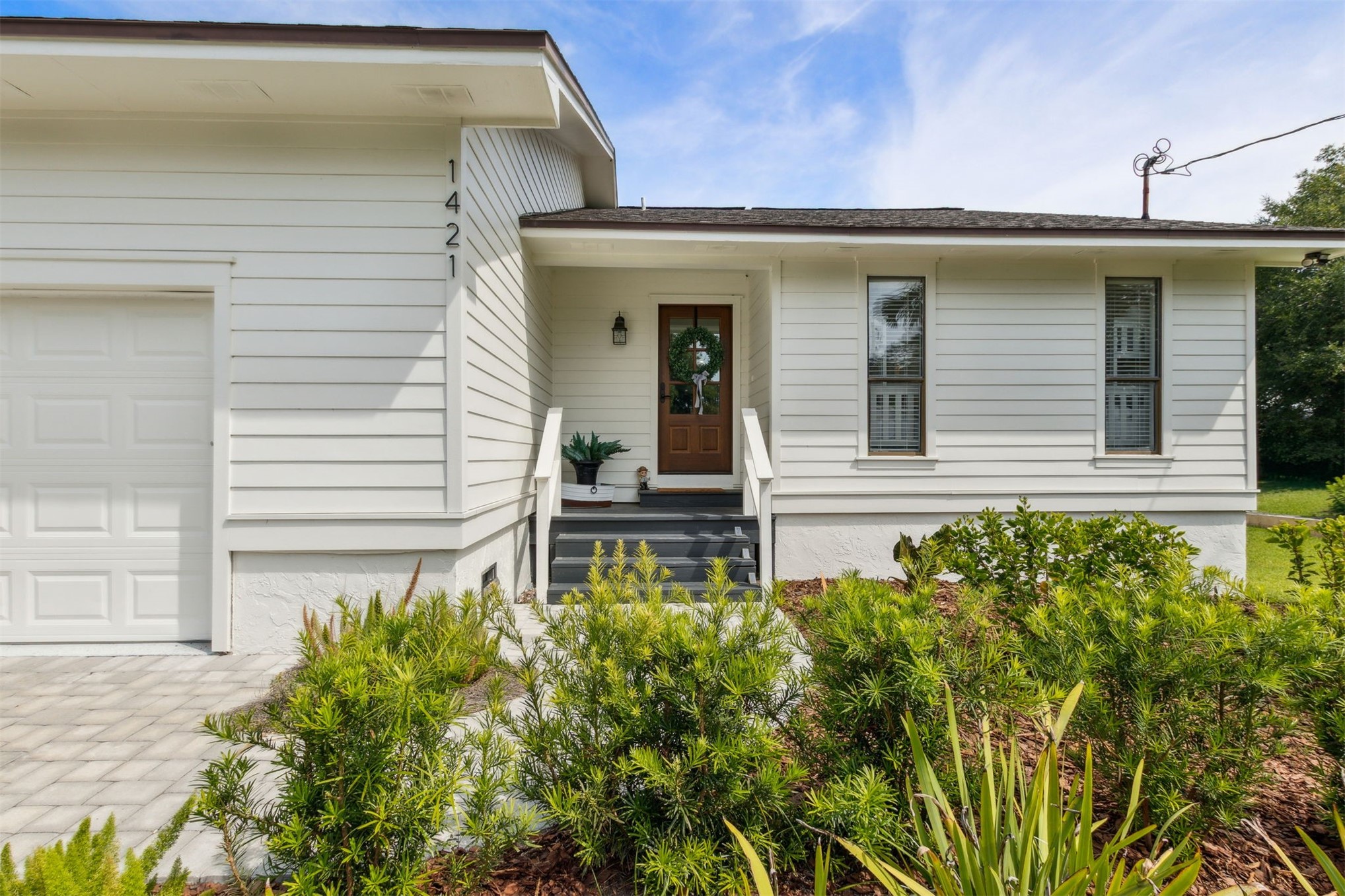 1421 HIGHLAND DRIVE