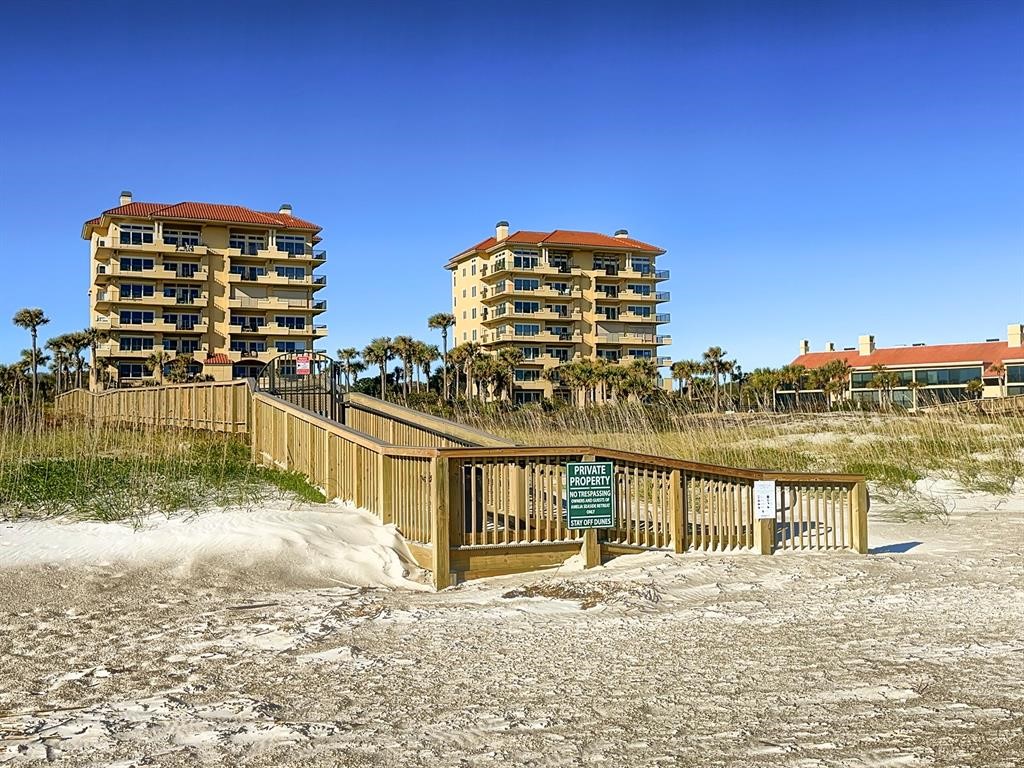 8030 FIRST COAST HIGHWAY 201