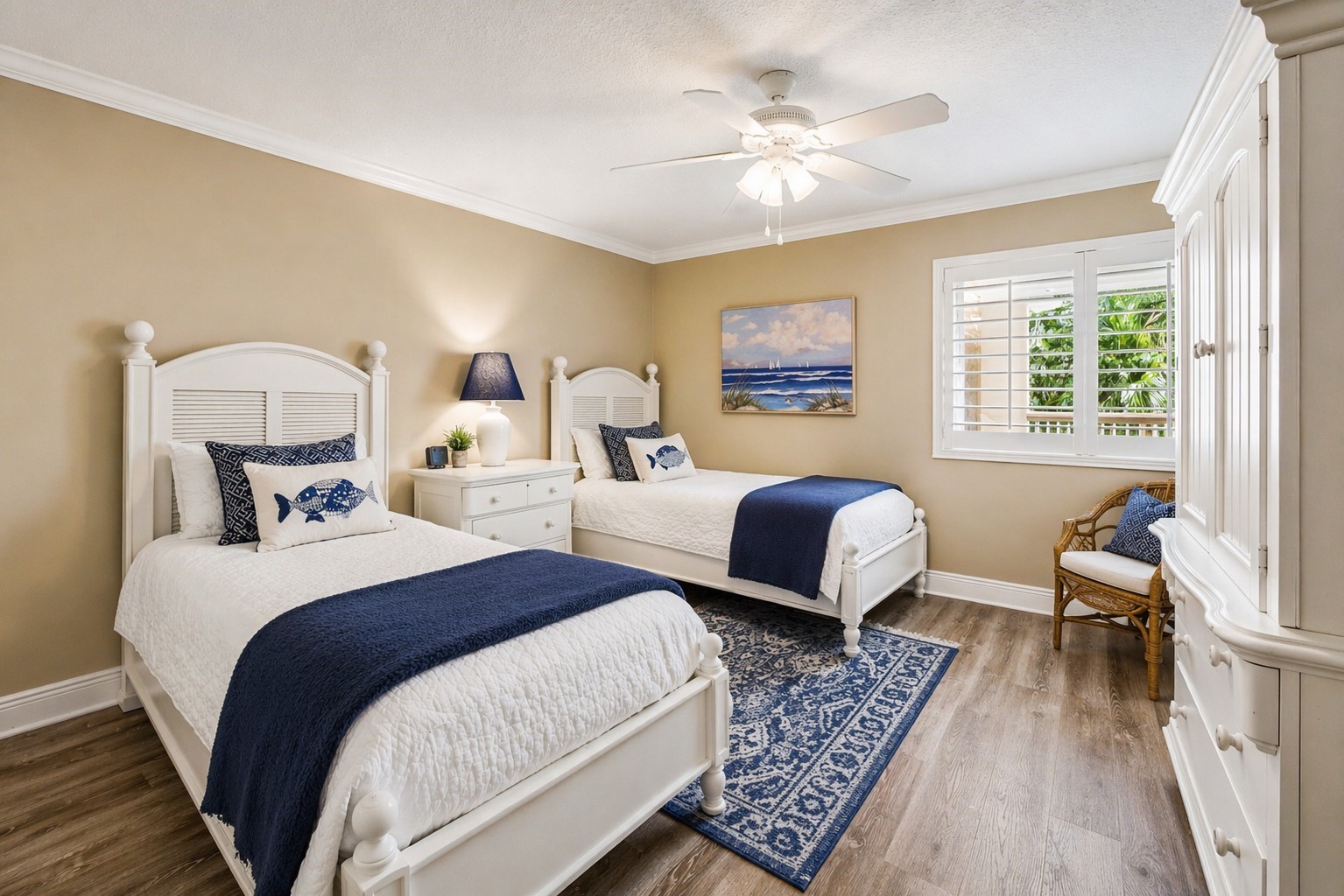 2117 BEACH WOOD 2117