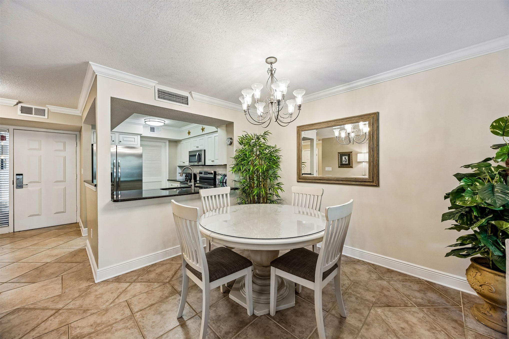 2117 BEACH WOOD 2117
