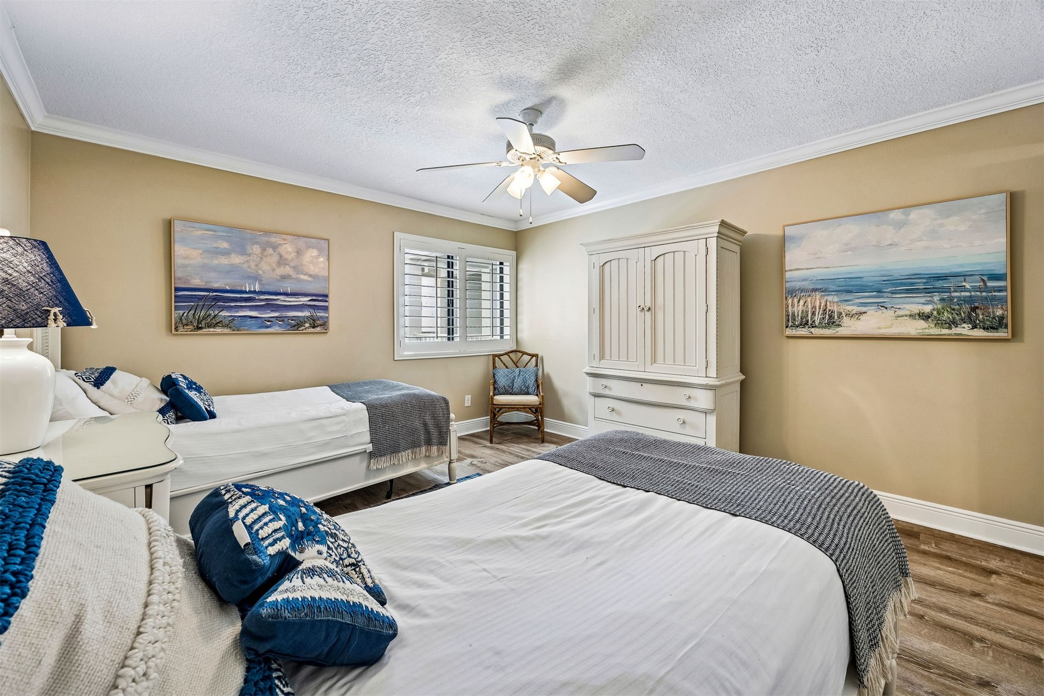 2117 BEACH WOOD 2117