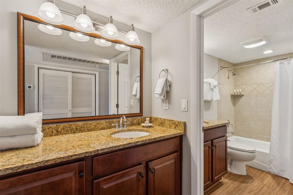 318 SANDCASTLES COURT 278