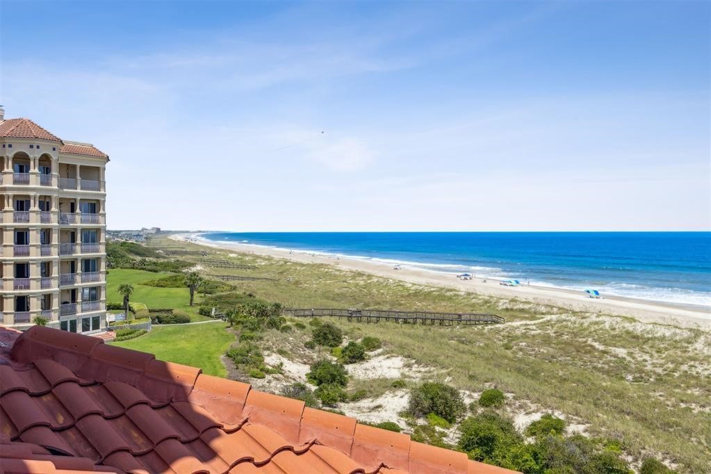 318 SANDCASTLES COURT 278
