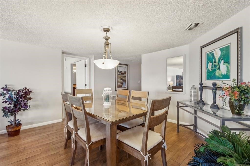 318 SANDCASTLES COURT 278
