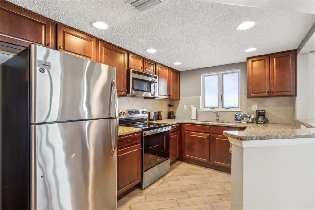 318 SANDCASTLES COURT 278