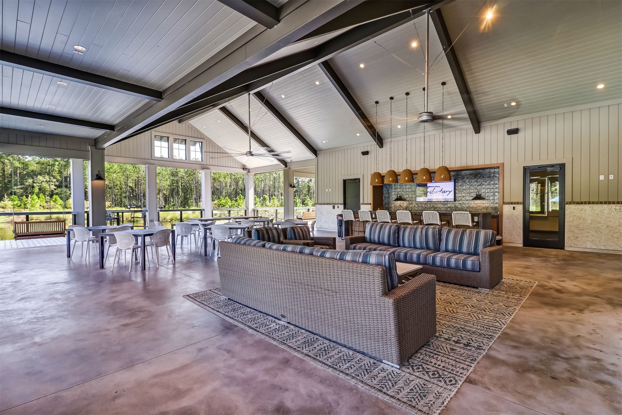75133 PONDSIDE LANE