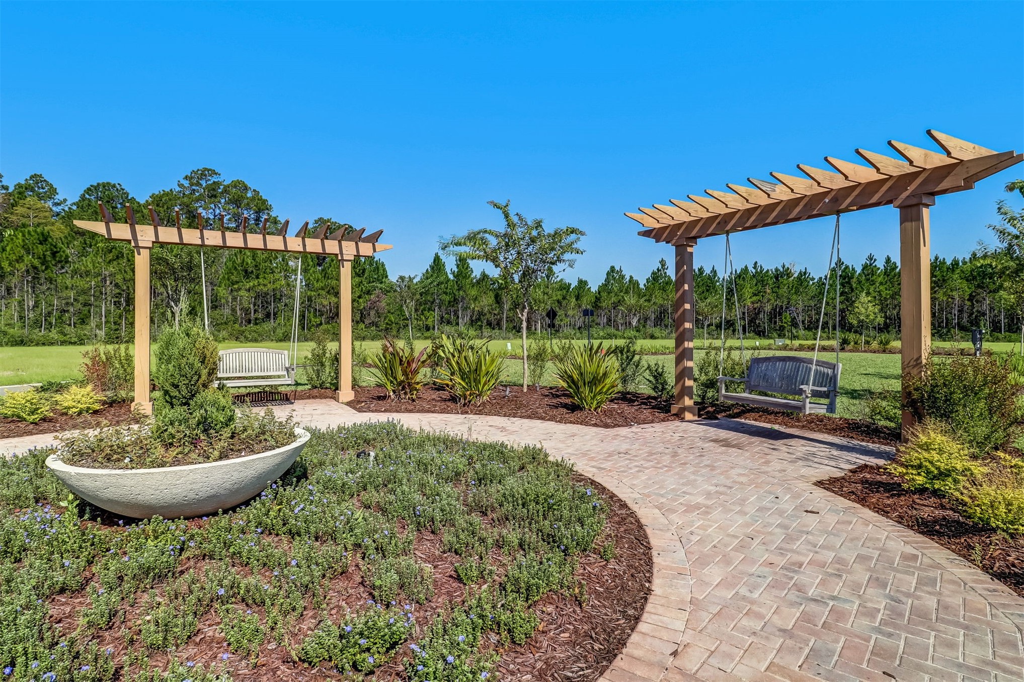 75133 PONDSIDE LANE